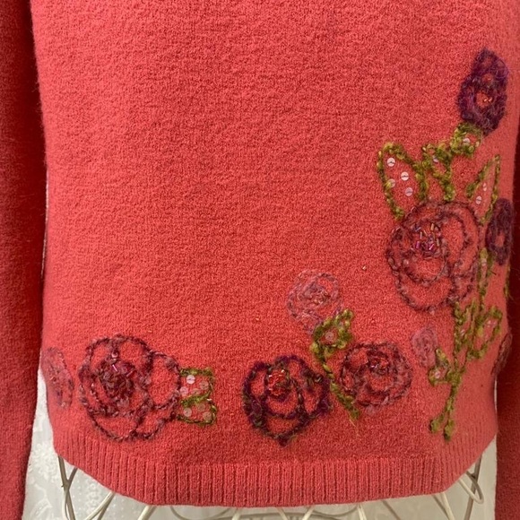 Vintage 2002 Susan Bristol red embroidered sweater long sleeve size M - Picture 7 of 13